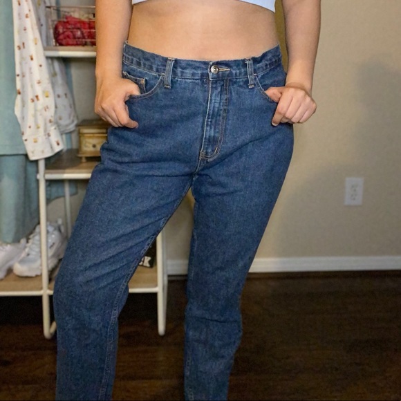 Dark wash denim mom jeans - Picture 2 of 3